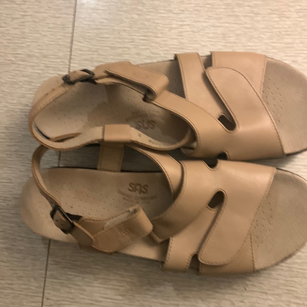 SAS Huggy 11.5 N Women Leather Cross Strap Sandals